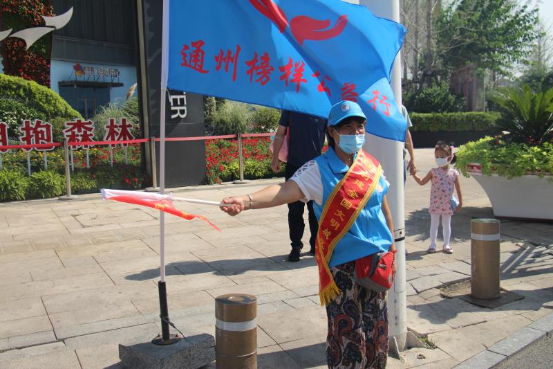 <strong>艹女生鸡吧的视频</strong>